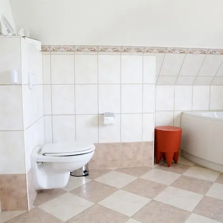 Reethaus Nr 02 Mit Schwimmbadnutzung In Sellin Kostenfrei