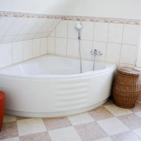Reethaus Goehren Fewo2mit Meerblick, Schwimmbadnutzung In Sellin Kostenfrei